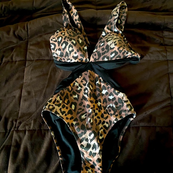 Fashion Nova Other - leopard one piece cutout swimsuit